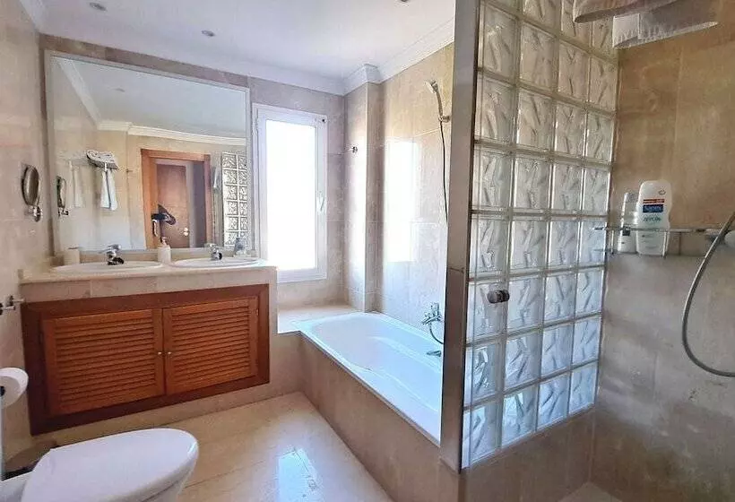 Aloha Hill Club Golf & Spa Apartments