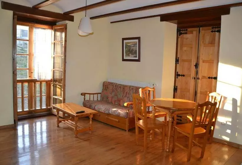 Apartamentos Rurales Casa De La Villa