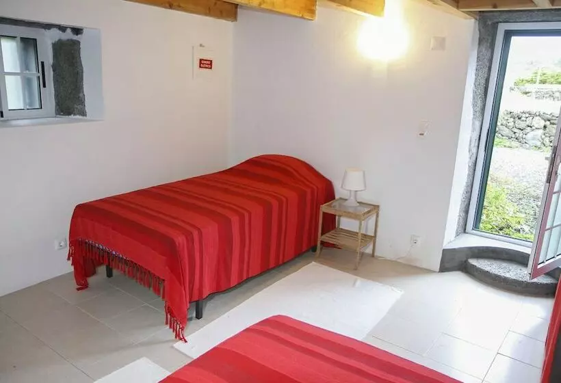 Casa Da Pia De Pedra