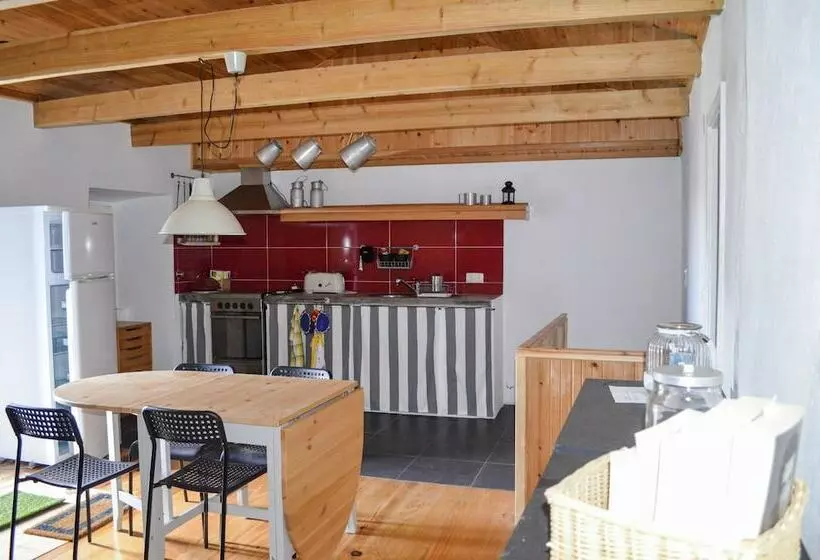 Casa Da Pia De Pedra