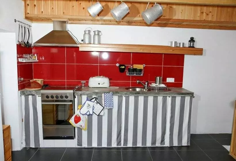 Casa Da Pia De Pedra