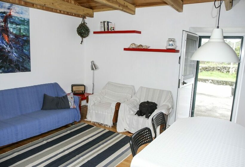 Casa Da Pia De Pedra