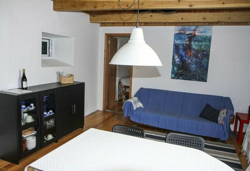 Casa Da Pia De Pedra