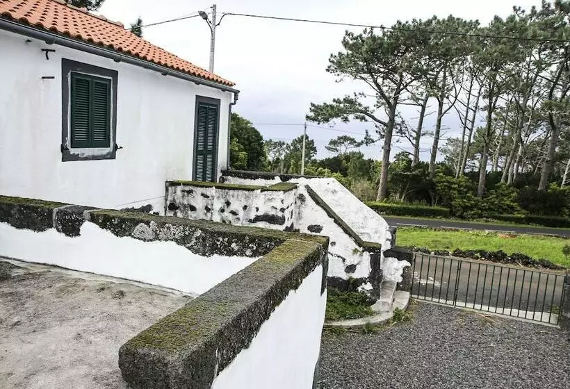 Casa Da Pia De Pedra