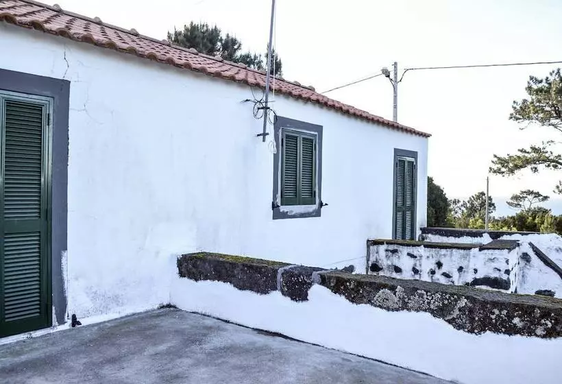 Casa Da Pia De Pedra