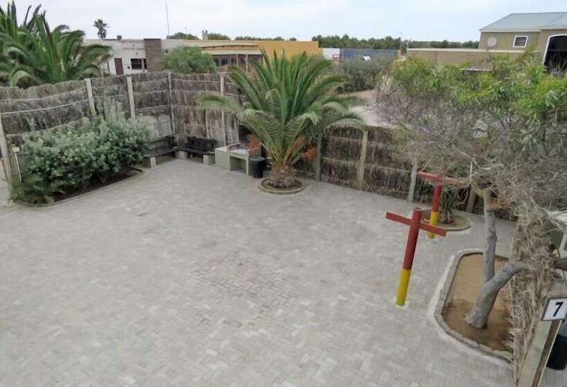 هتل Lagoon Chalets