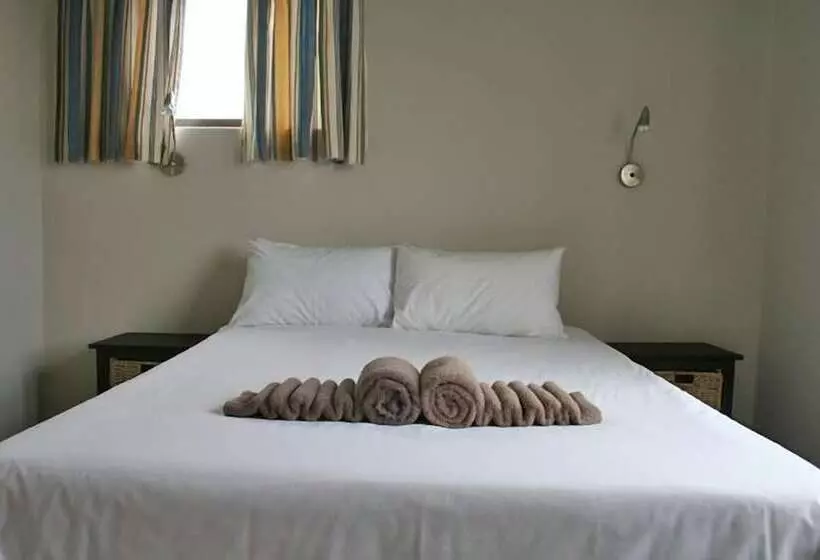 هتل Lagoon Chalets