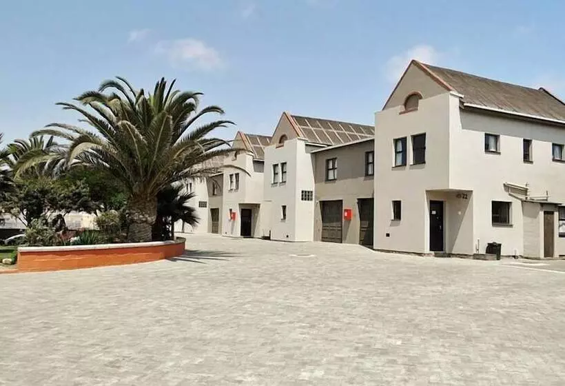 هتل Lagoon Chalets