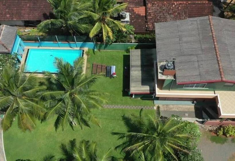 فندق Larns Villa