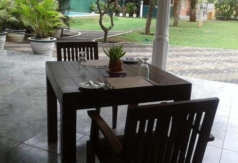 فندق Larns Villa