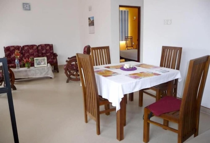 فندق Larns Villa