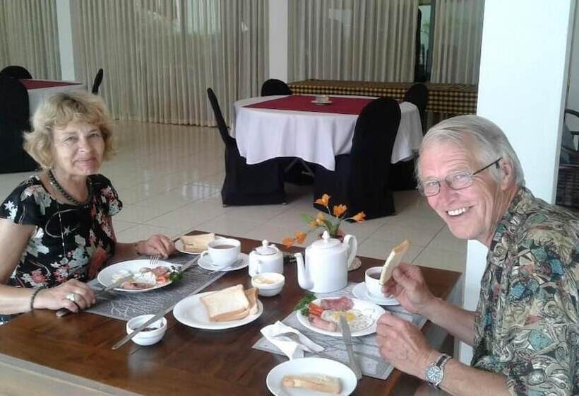 فندق Larns Villa