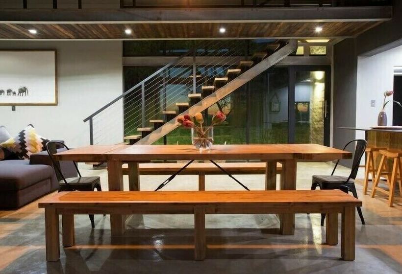 فندق Mount High Luxury Country Lodge