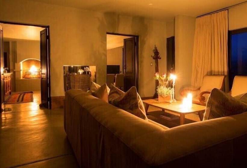 فندق Mount High Luxury Country Lodge