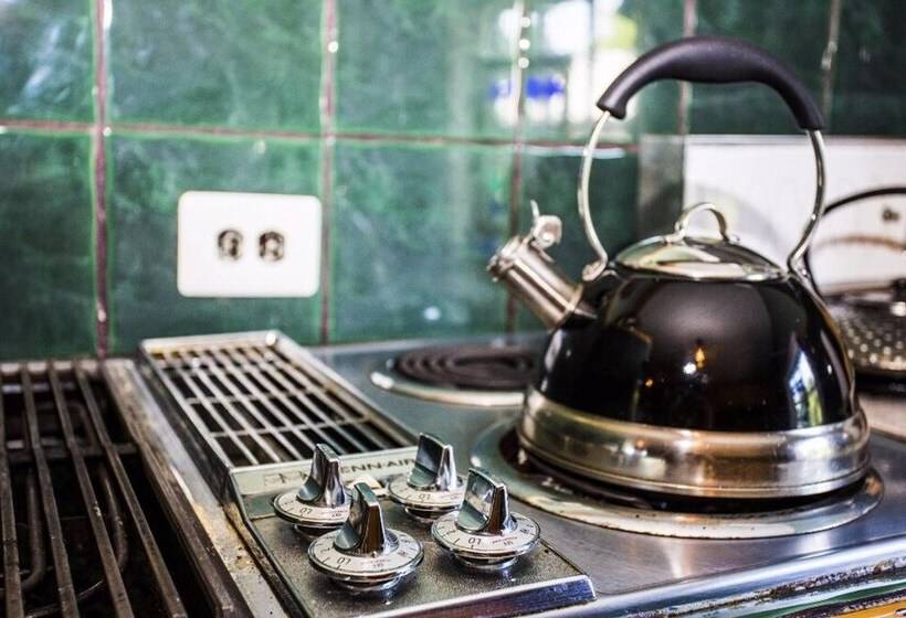 בית מלון כפרי One Of A Kind Experience Heritage Cottage