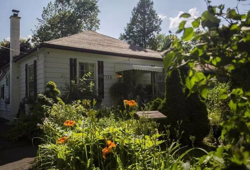 هتل One Of A Kind Experience Heritage Cottage