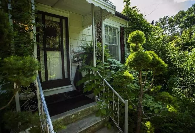 هتل One Of A Kind Experience Heritage Cottage