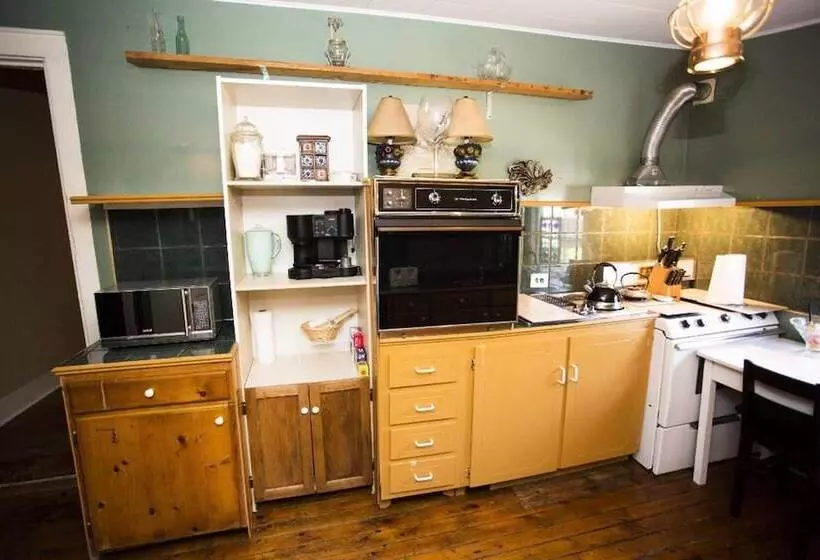 هتل One Of A Kind Experience Heritage Cottage