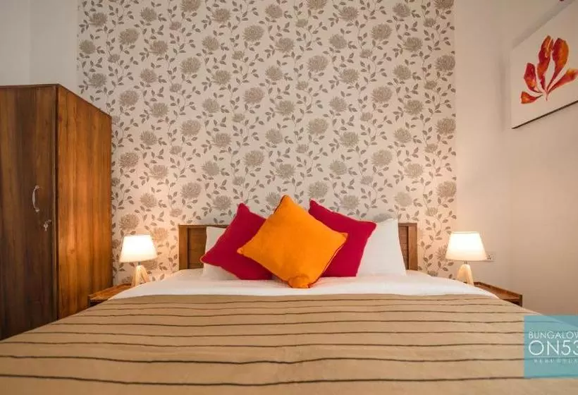 تختخواب و صبحانه Bungalow On 53 Beruwela