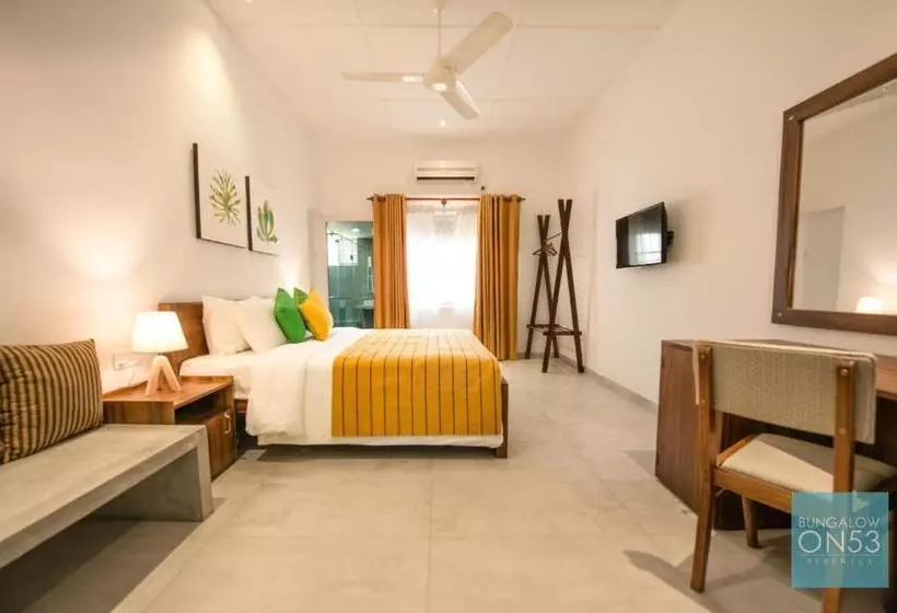 تختخواب و صبحانه Bungalow On 53 Beruwela