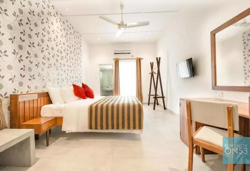 تختخواب و صبحانه Bungalow On 53 Beruwela