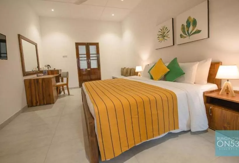 تختخواب و صبحانه Bungalow On 53 Beruwela