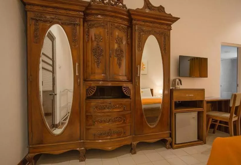 تختخواب و صبحانه Bungalow On 53 Beruwela