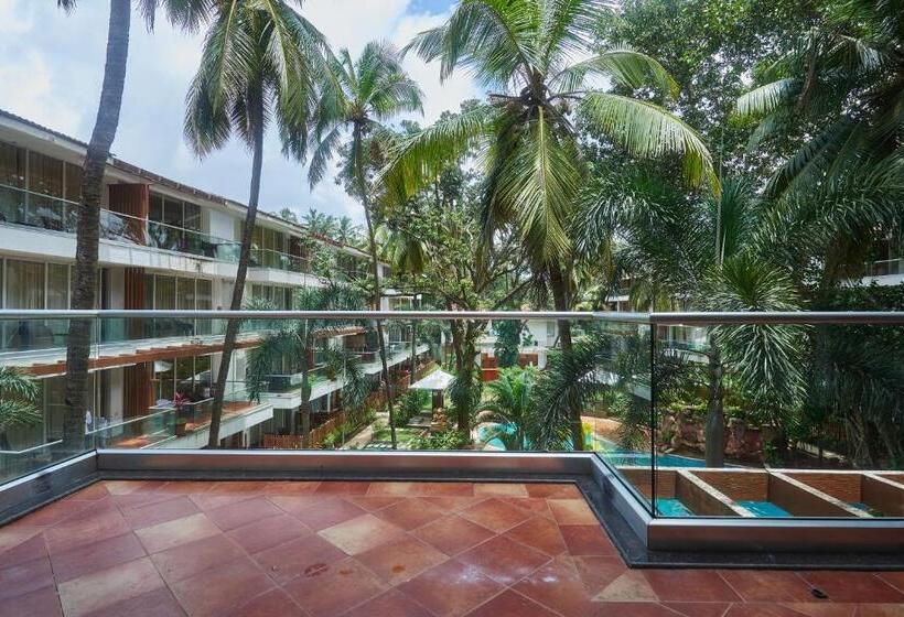 Eternal Wave By Happyinch