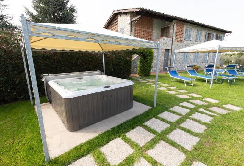 هتل Agriturismo Casolare Lucchese