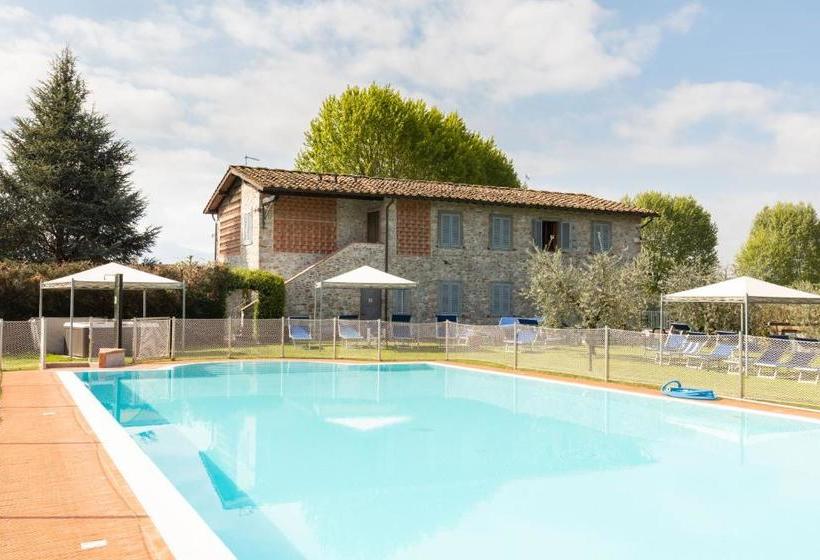 هتل Agriturismo Casolare Lucchese