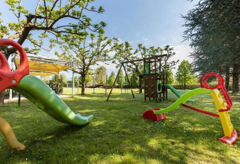 هتل Agriturismo Casolare Lucchese