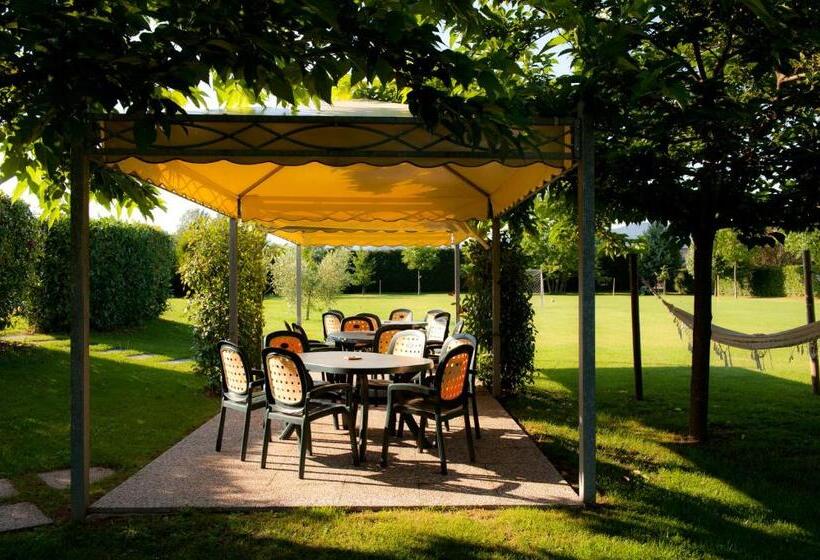 هتل Agriturismo Casolare Lucchese