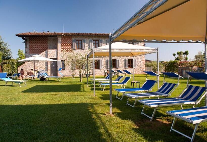 هتل Agriturismo Casolare Lucchese