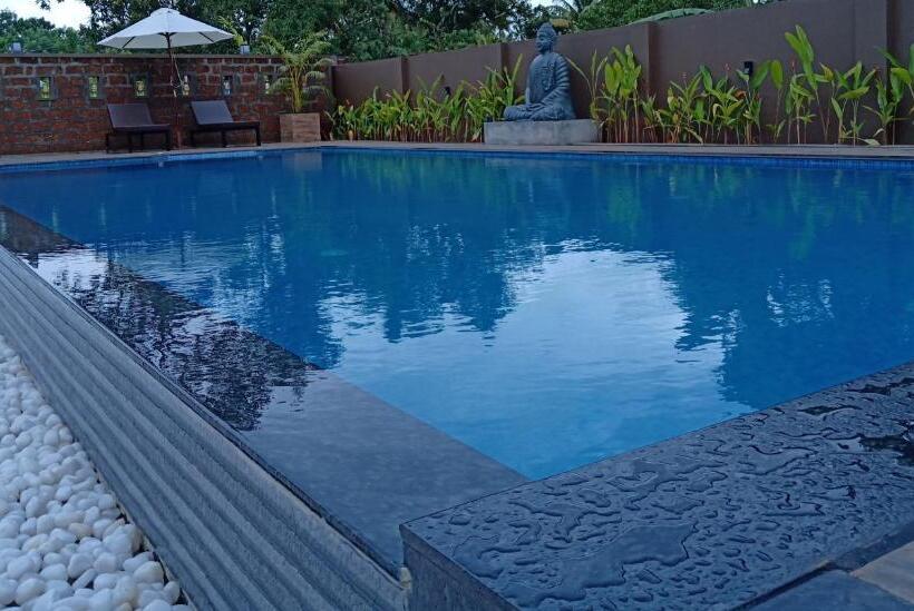 فندق Alleppey Haven Beach Villa