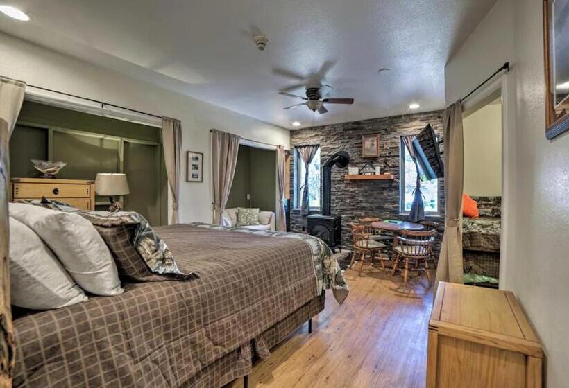 ペンション Ivacaz   Pagosa On The Golf