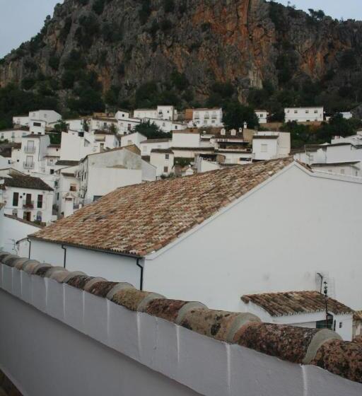 ペンション Jade