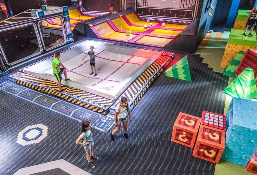 渡假胜地 Landal Domein De Schatberg