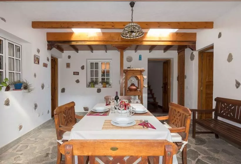 Casa Tradicional En Valleseco