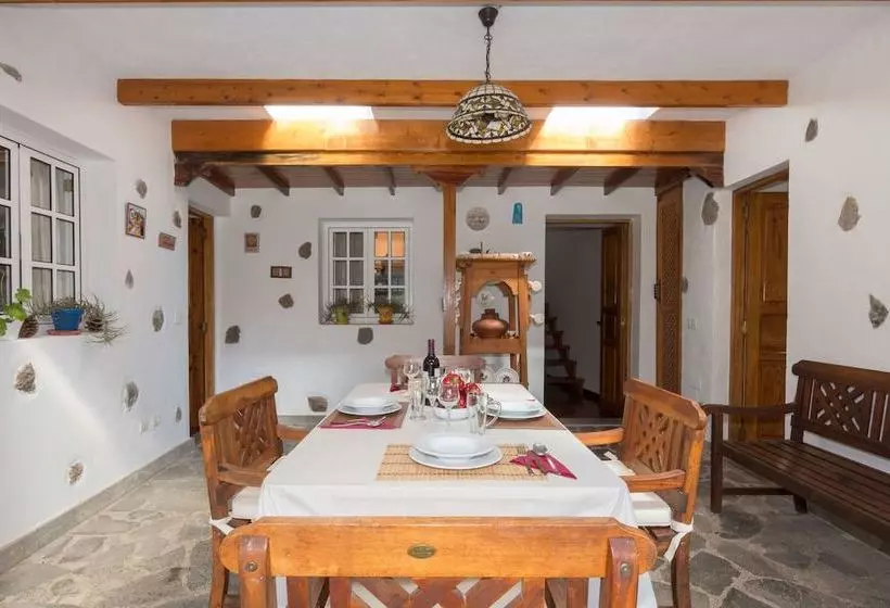 Casa Tradicional En Valleseco