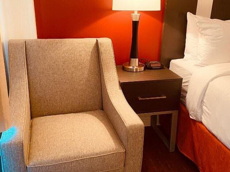 فندق Surface Inn Brooklyn