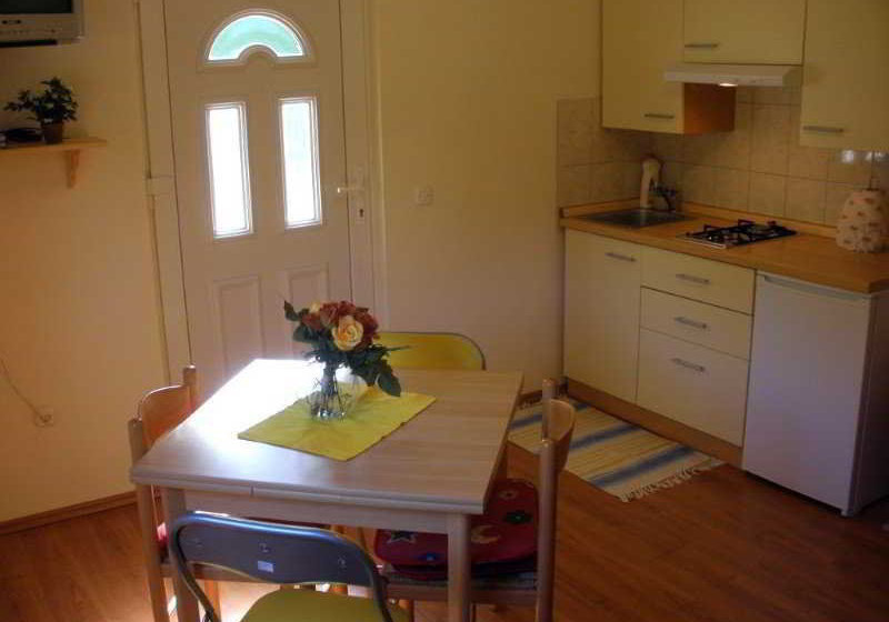 فندق Mira Apartments