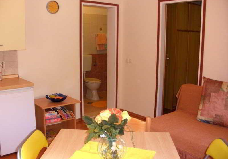 فندق Mira Apartments