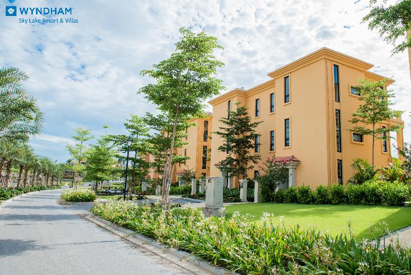 هتل Wyndham Sky Lake Resort And Villas