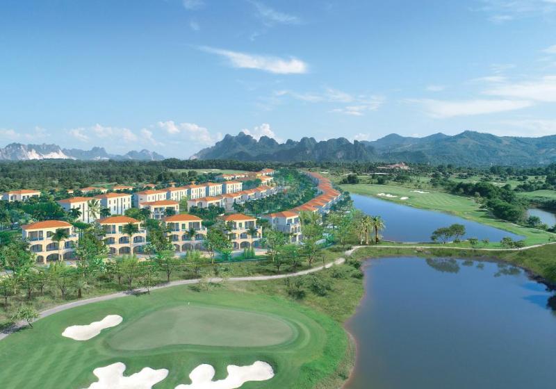 هتل Wyndham Sky Lake Resort And Villas