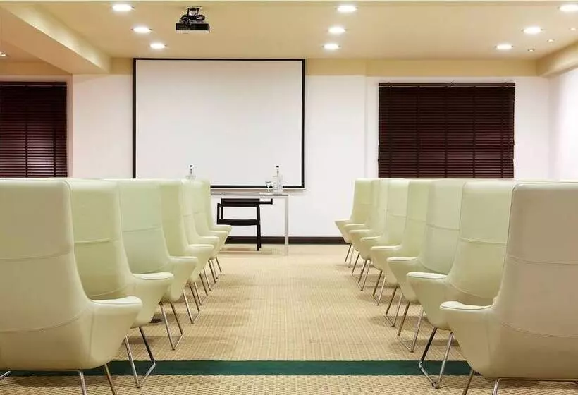 Louis Apostolata Island Resort