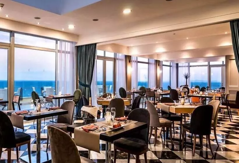 Louis Apostolata Island Resort