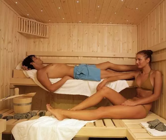 Louis Apostolata Island Resort