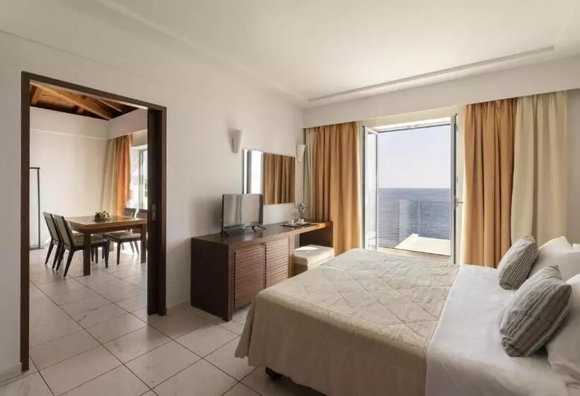 Louis Apostolata Island Resort