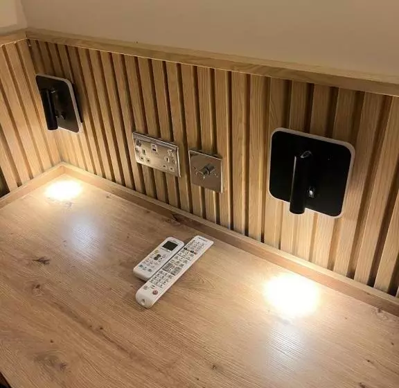 Exhibition Court Hotel 4