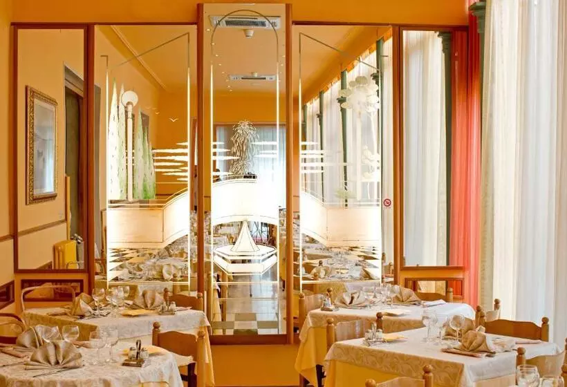 ホテル Albergo Nazionale